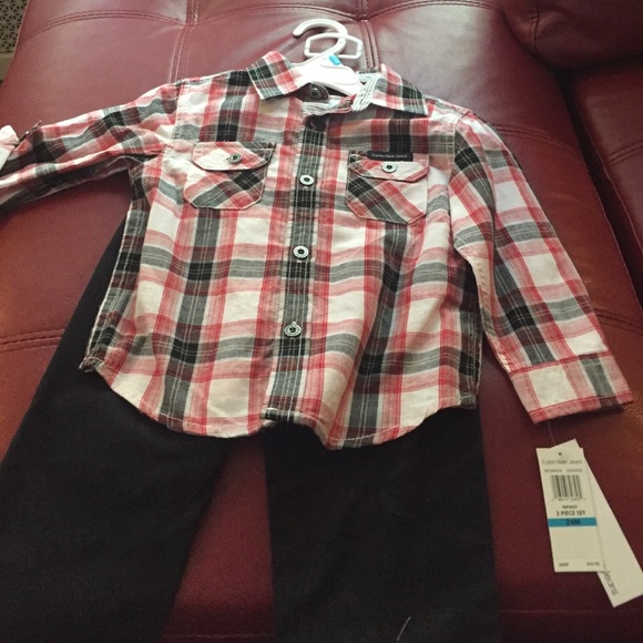 Boys 2 piece set - Picture 2 of 3