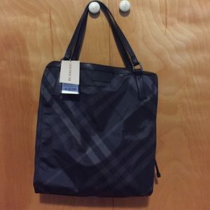 NWT-Burberry packable nylon shoulder tote