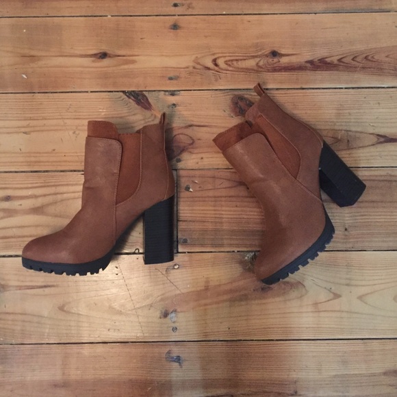 brown boots