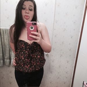 Meet your Posher, Kayla