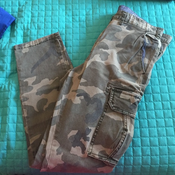 Bullhead camo straight skinny jeans