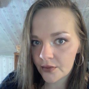 Meet your Posher, Alicia