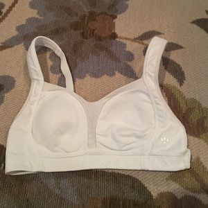 Lululemon "Tata tamer" bra size 32C