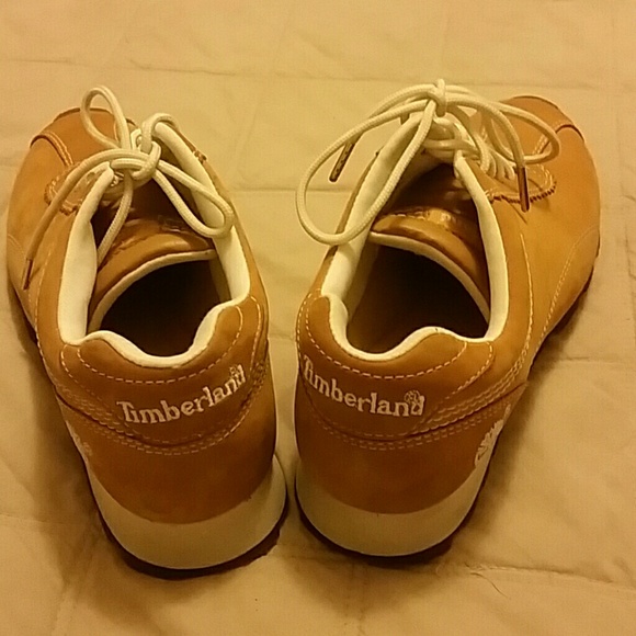 Shoes - Picture 2 of 4