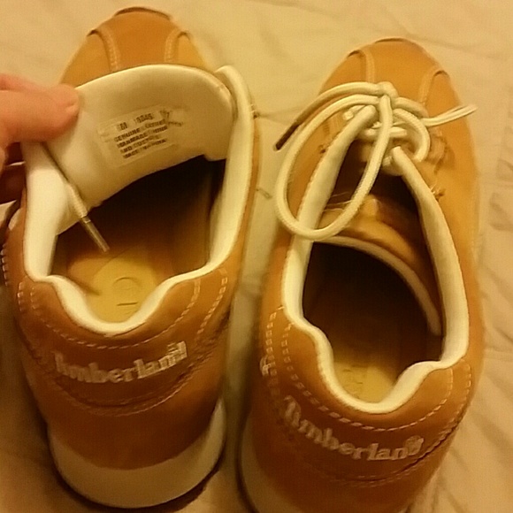 Shoes - Picture 4 of 4