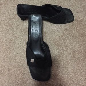 **SALE** Gucci sandals-black