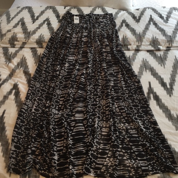 i JEANS BY BUFFALO abstract Aztec maxi skirt