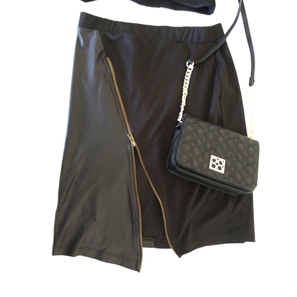 Guess faux leather skirt- XL Plus Size