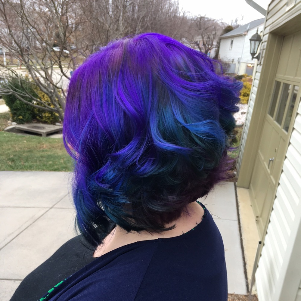 Meet your Posher, Lina