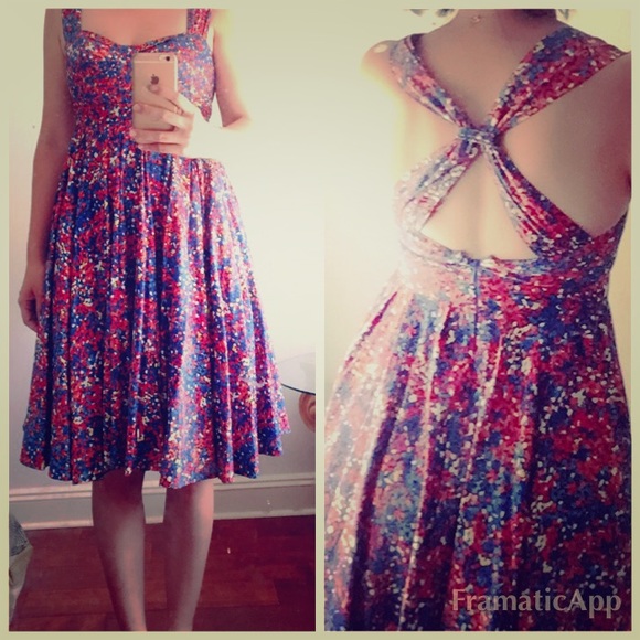 🎉SOLD🎉Beautiful French Connection dress
