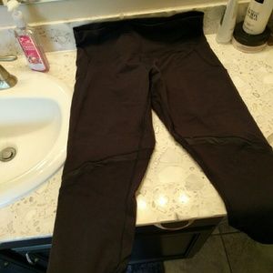 Lululemon wunder under crops high rise