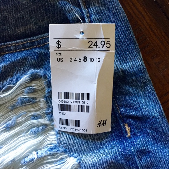 H&M Ripped Shorts - Picture 3 of 3