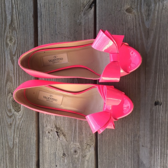 SOLD 🎉Valentino Couture Bow Pump Pink Kitten Heal