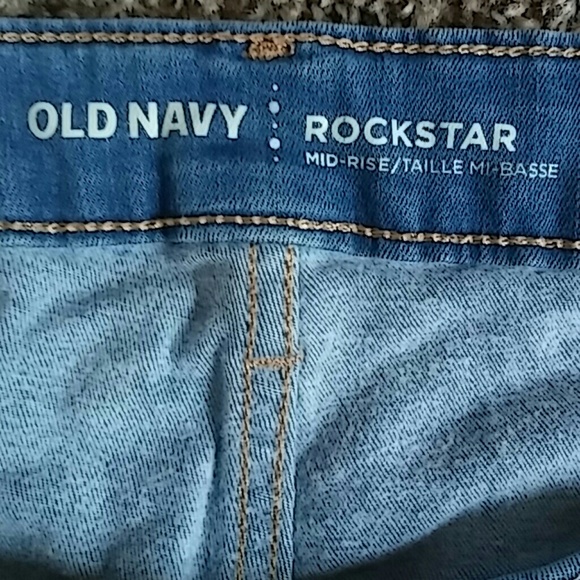 Skinny mid rise old navy jeans