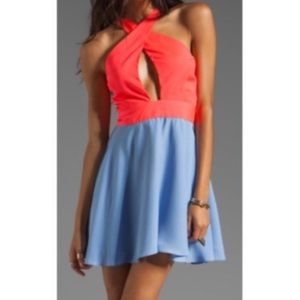 💘 NWOT Cross-Back Dress 💘