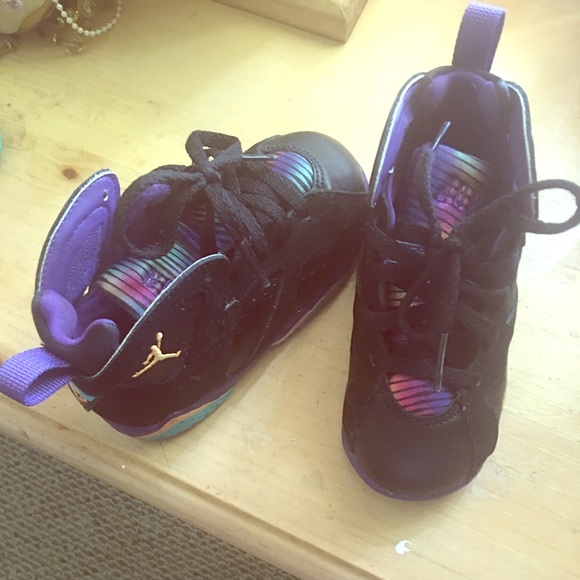 Boy's Nike sneakers