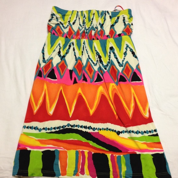 1 WEEK LEFT! Strapless sundress in geometric print