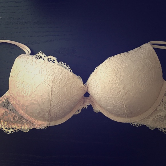 32C Victoria Secret Bra