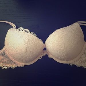 32C Victoria Secret Bra