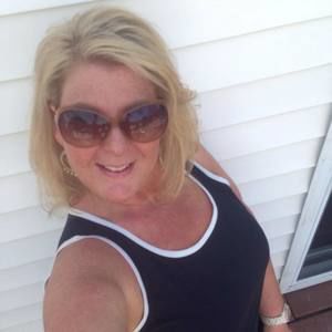 Meet your Posher, Deborah