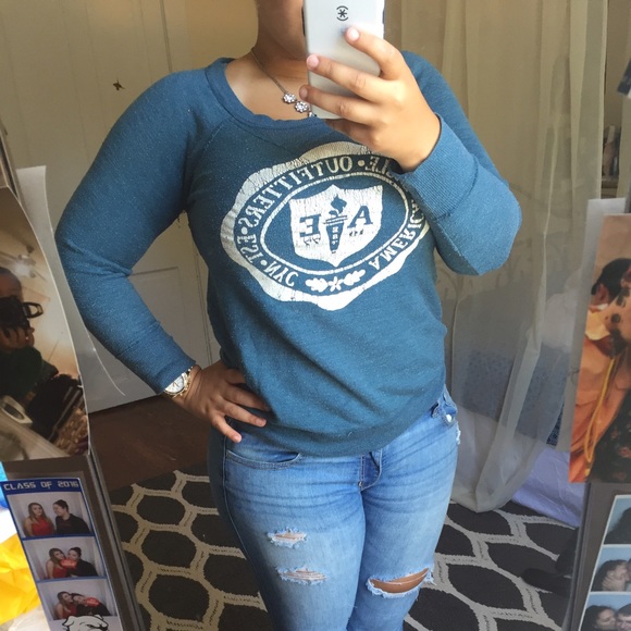 American Eagle Crew Neck Sweater - Picture 1 of 3