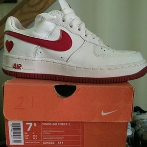 Women's Air Force ones -- rare!