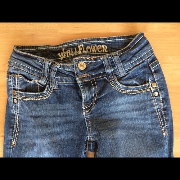 Jeans - Picture 3 of 4