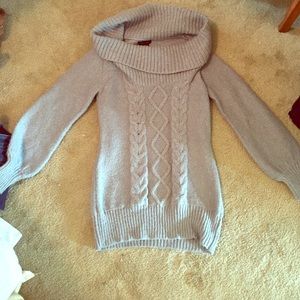 BCBG grey sweater - size medium