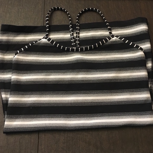 Lululemon Blk/White Sport Tank Size 6