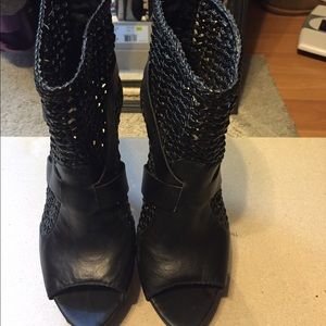 Steve Madden open toe booties