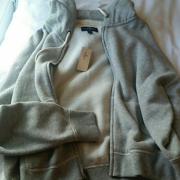 Zip up hoodie NWT