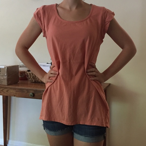 Levi's long peach tee - Picture 3 of 4