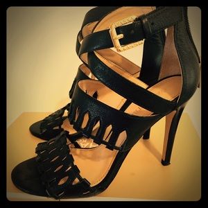 Ivanka Trump black leather dressy shoes