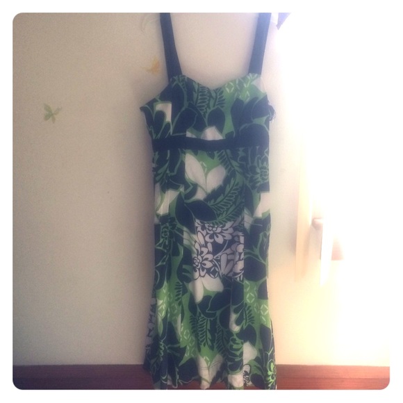 Gorgeous dress for Summer, Spring & Fall.Trade wel