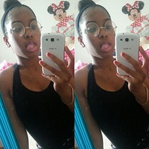 Meet your Posher, Exclüsîve