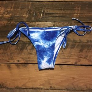 Blue & white tye die swim bottoms
