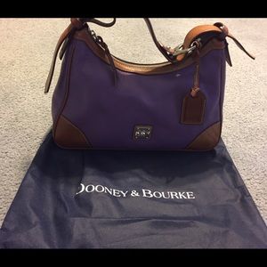 Dooney and bourke hobo