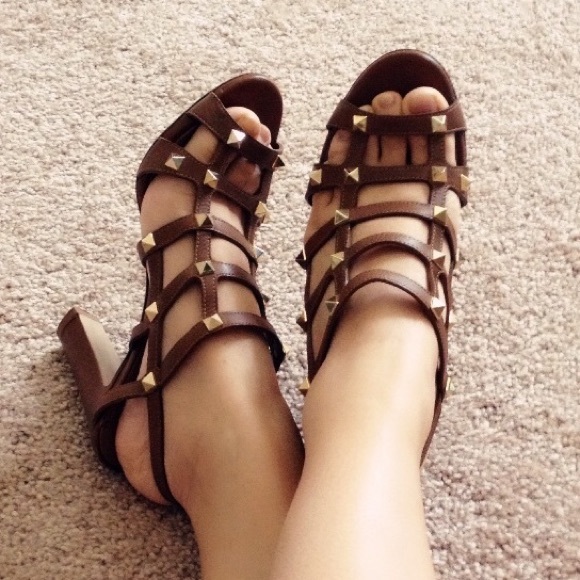 Valentino caged rockstud sandals in camel