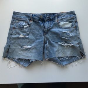AE Low rise midi ripped shorts