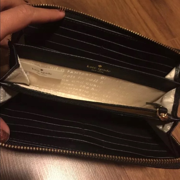 Sold - Picture 3 of 4