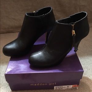 Madden girl booties size 7.5 black