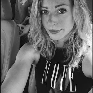 Sleeveless "Nope" Shirt