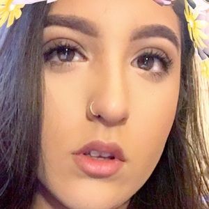 Meet your Posher, Annely