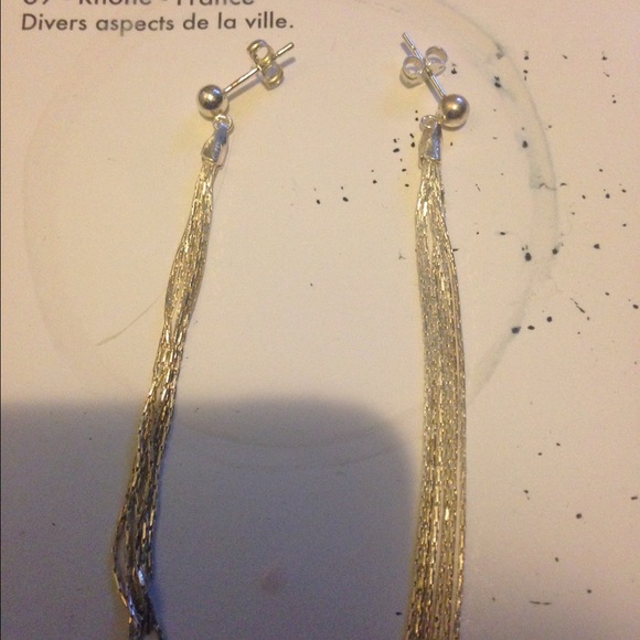 Silver strand earrings
