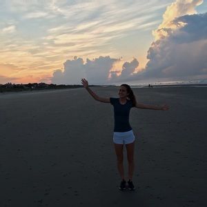 Meet your Posher, Nina