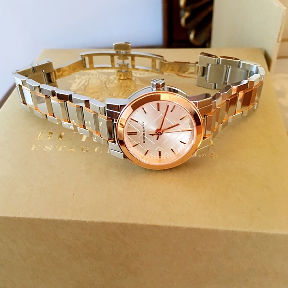 Authentic Burberry rose gold watch. - Picture 2 of 5