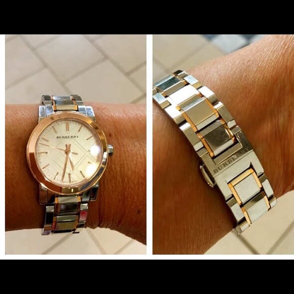 Authentic Burberry rose gold watch. - Picture 4 of 5