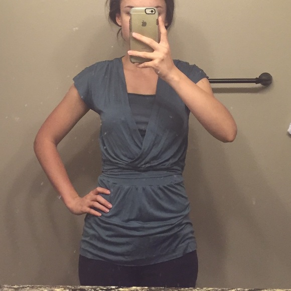 Silk Banana Republic Blouse - Picture 3 of 4