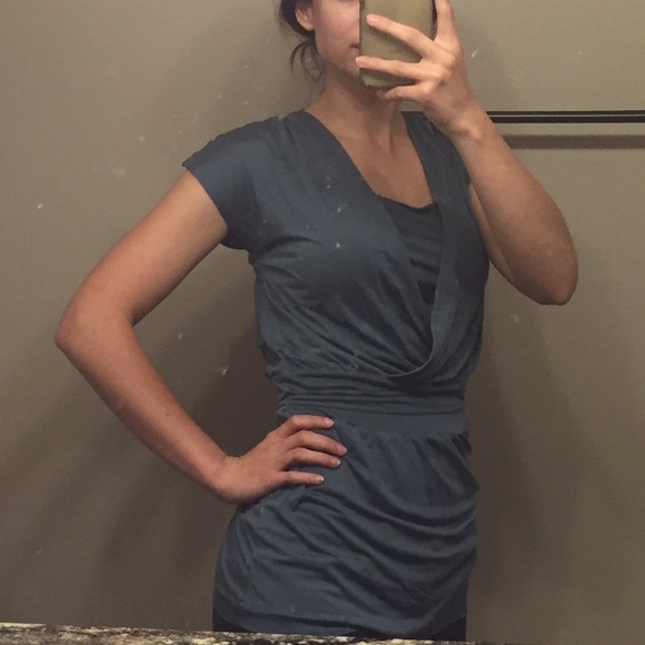 Silk Banana Republic Blouse - Picture 4 of 4