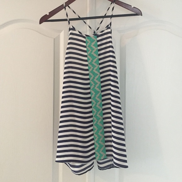 Adorable embroidered tank. Great colors.